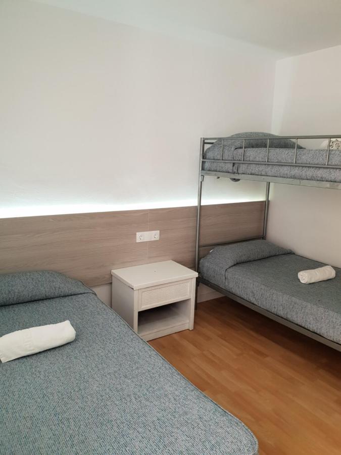 Hostal Montsant Салоу Екстериор снимка