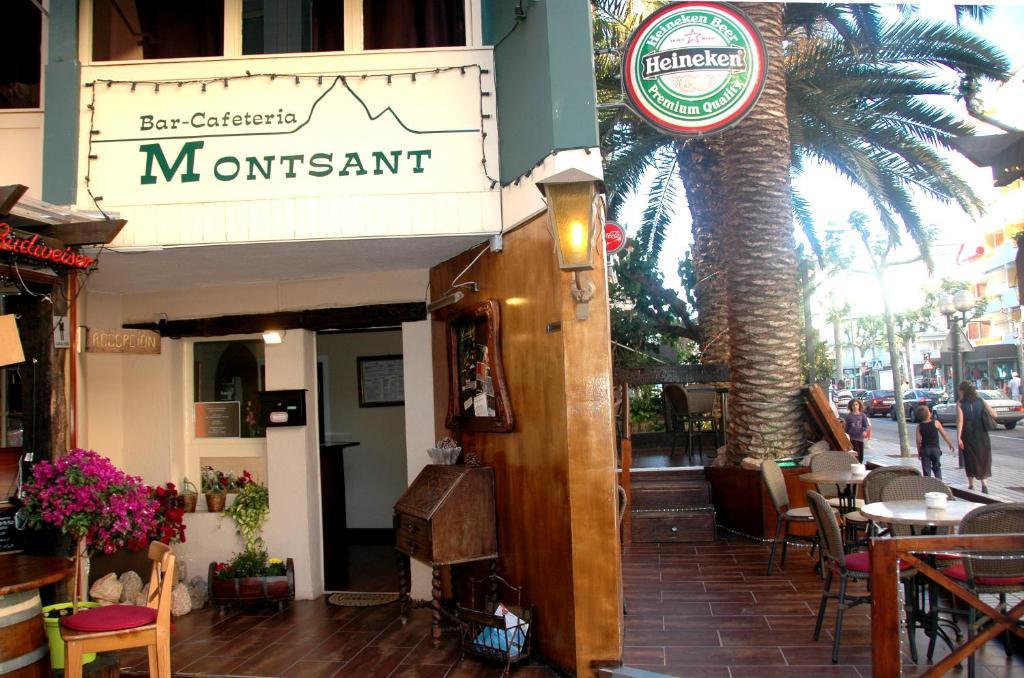 Hostal Montsant Салоу Екстериор снимка