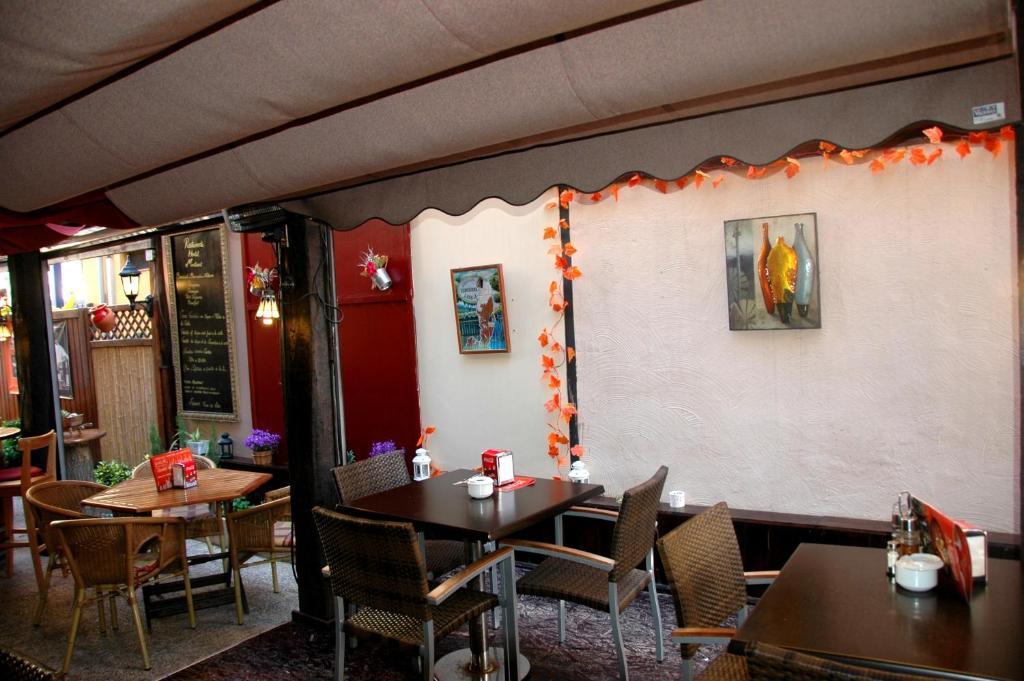 Hostal Montsant Салоу Екстериор снимка