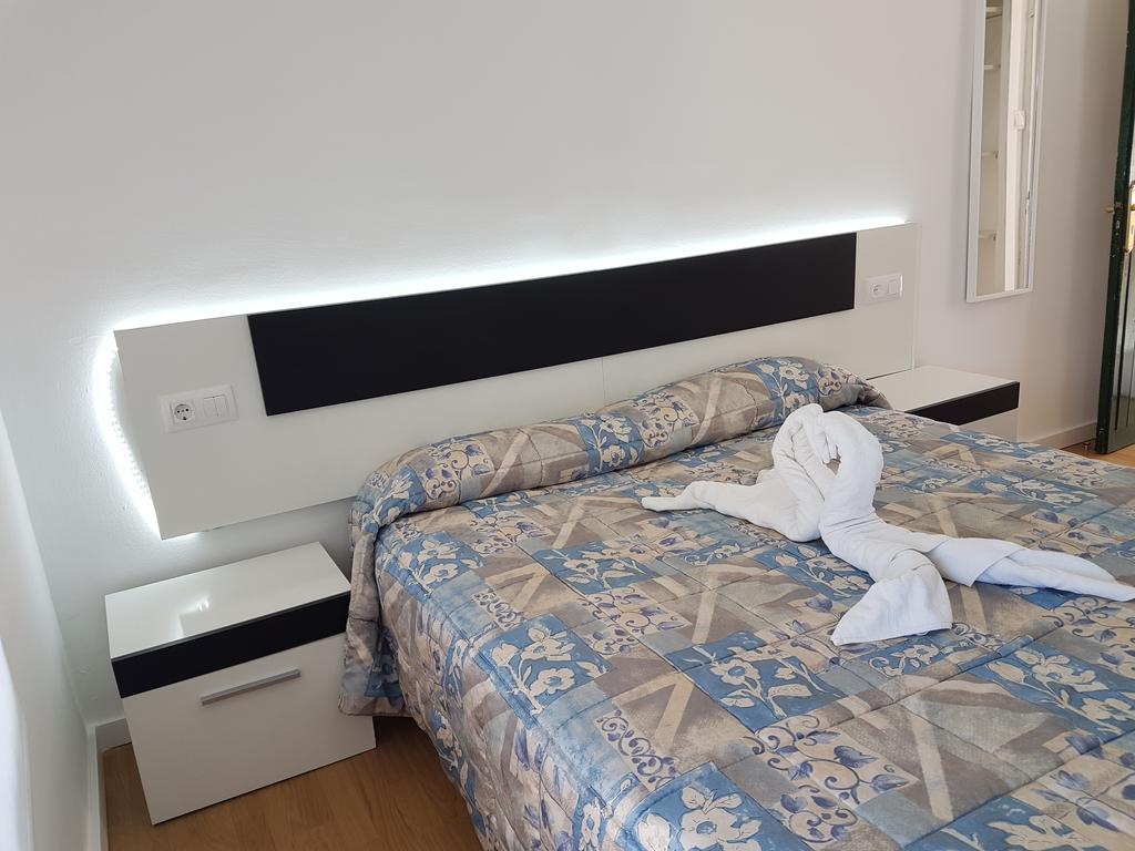 Hostal Montsant Салоу Екстериор снимка