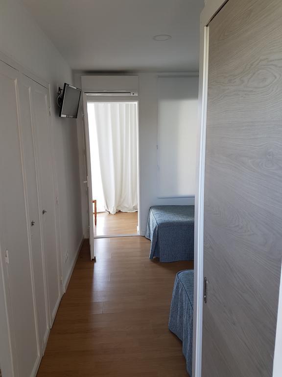 Hostal Montsant Салоу Екстериор снимка