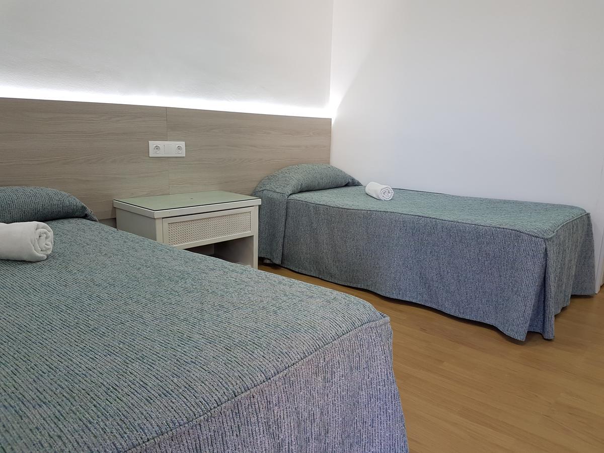 Hostal Montsant Салоу Екстериор снимка