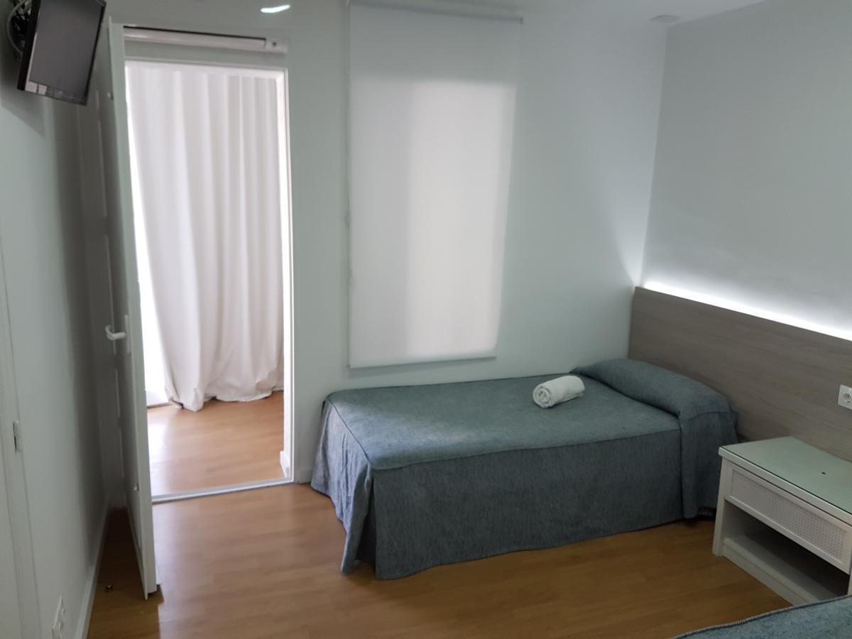 Hostal Montsant Салоу Екстериор снимка