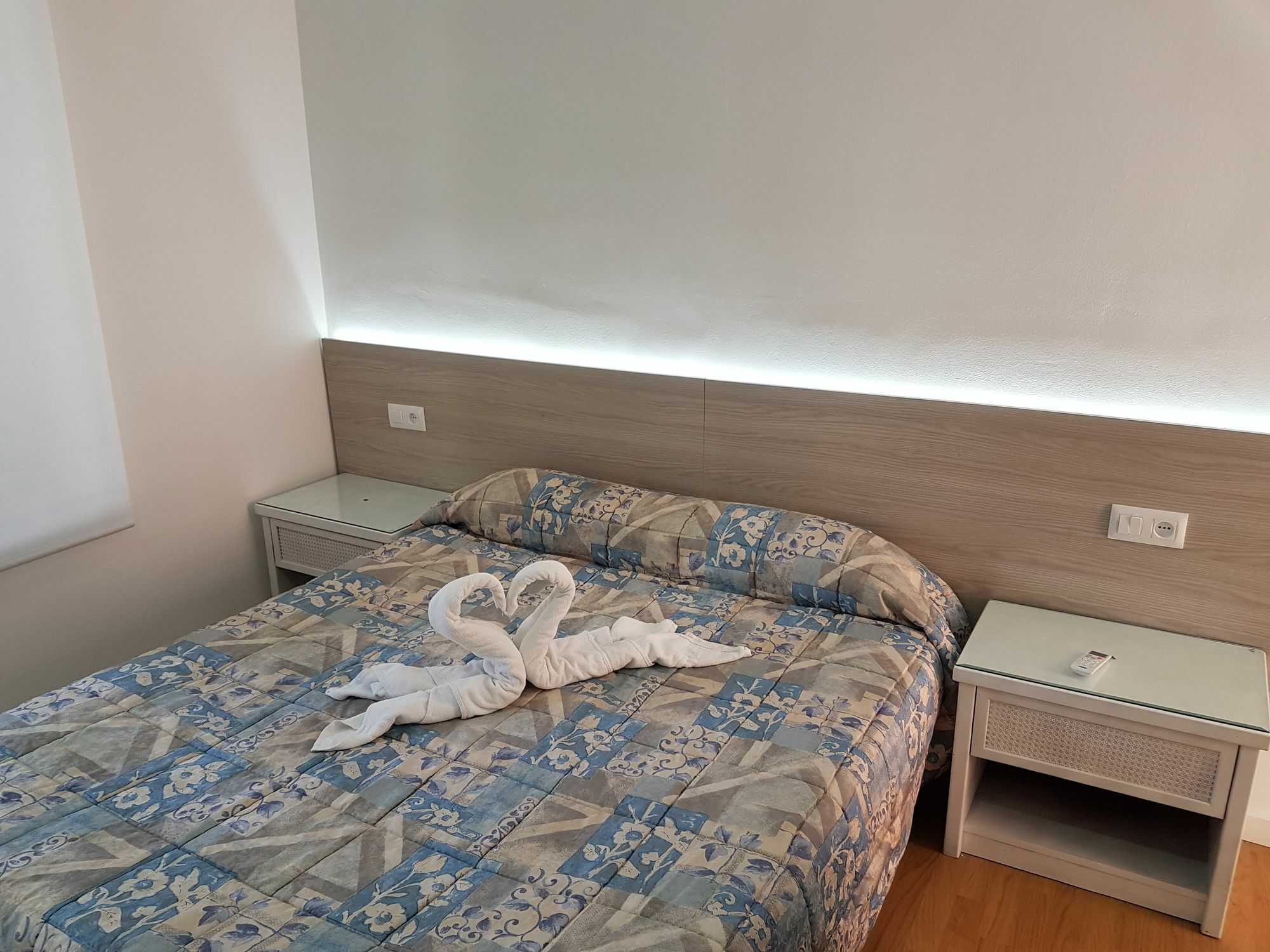 Hostal Montsant Салоу Екстериор снимка